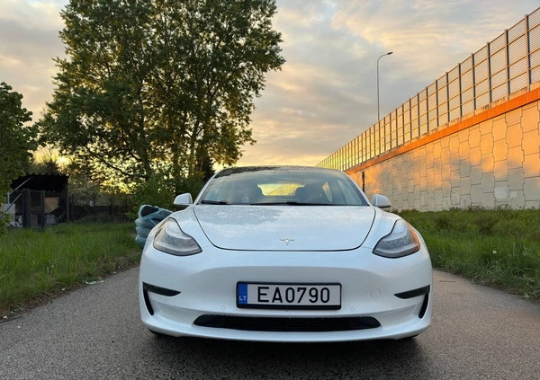 Tesla Model 3 cena 120000 przebieg: 46000, rok produkcji 2020 z Warszawa małe 436